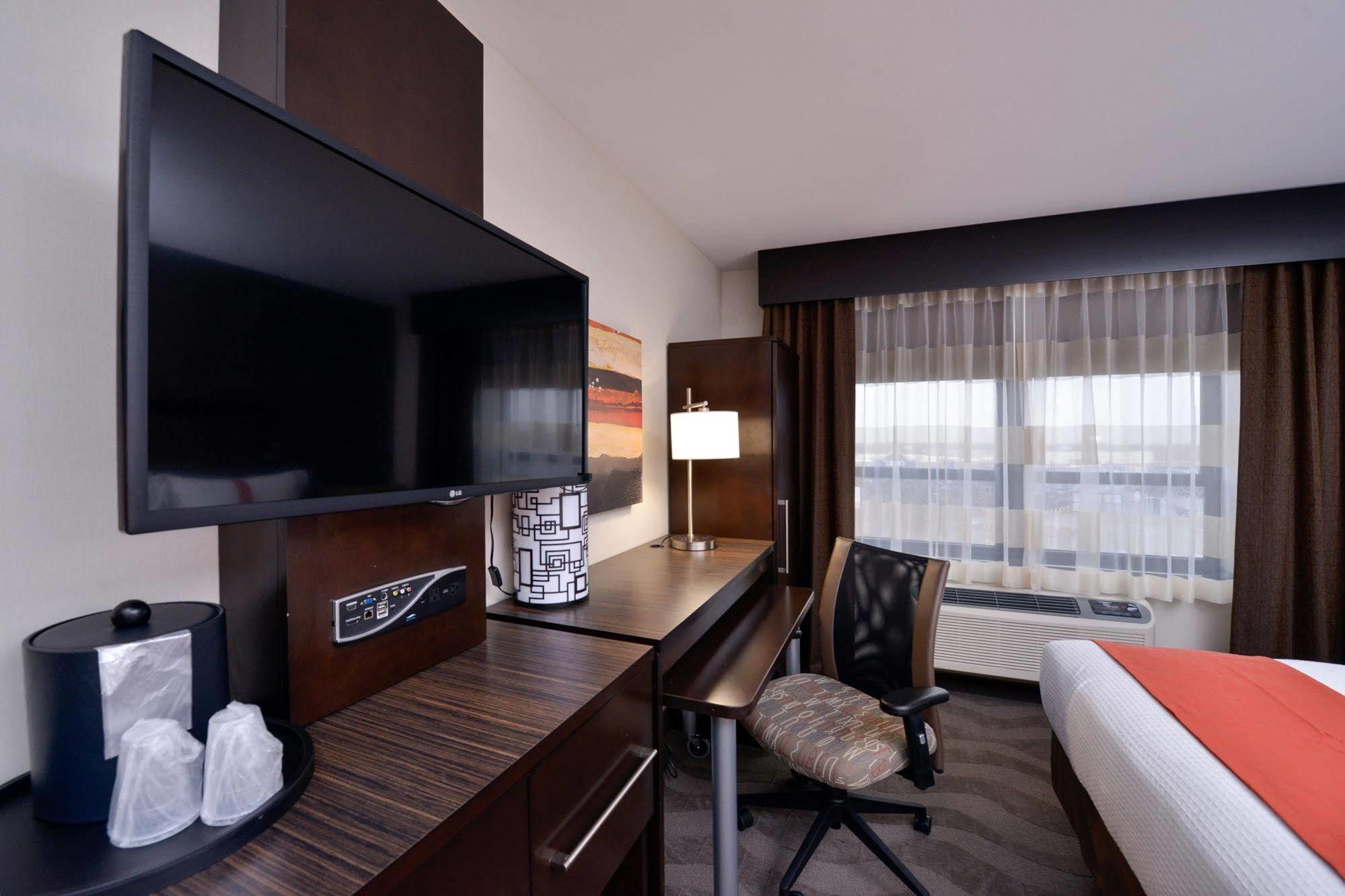 Holiday Inn New York-Jfk Airport Area, An Ihg Hotel Εξωτερικό φωτογραφία